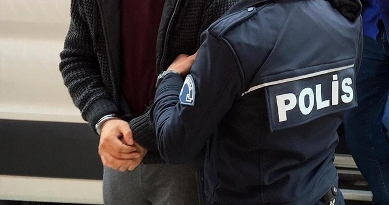 Takibe alınan araçtan 12 adet peçeteye emzirilmiş bonzai çıktı