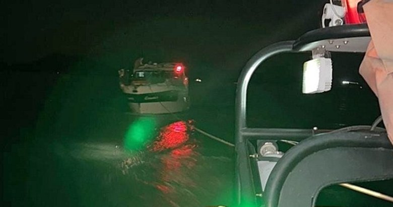 Fethiye açıklarında tekne sürüklendi! 4 kişi kurtarıldı