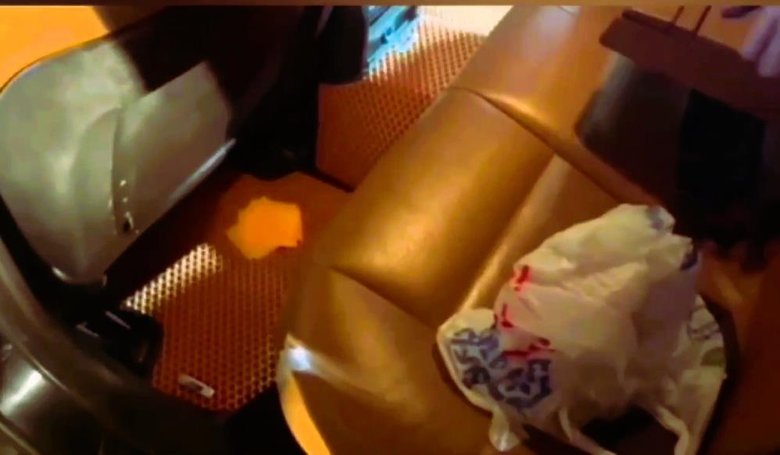 28 bin 582 kullanımlık bonzaiyi lüks aracın döşemesine gizledi