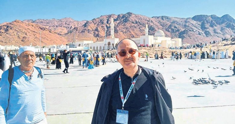 Uhud ve iki sökülmüş yürek