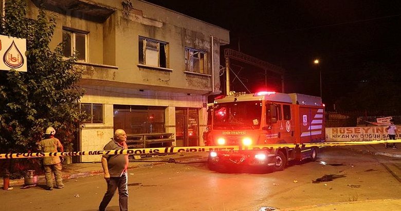 İzmir’de bir fırında patlamanın ardından çıkan yangın hasara neden oldu