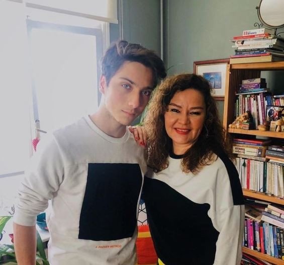 Çocuklar Duymasın’da Zeyno Günenç’in oğluydu...Çocuk yıldız Eren Khamis koca delikanlı oldu