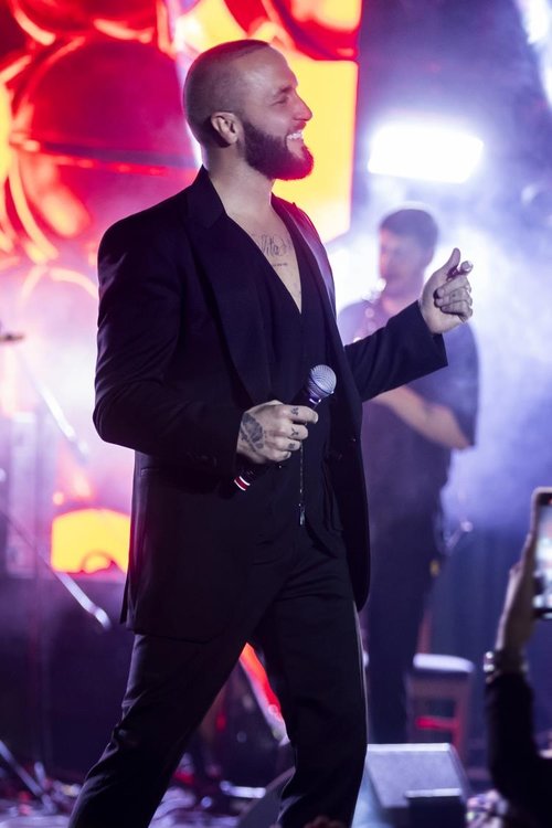 2025’i sahnede karşılayan sanatçılar! Yeni yıla şarkılarla merhaba dediler