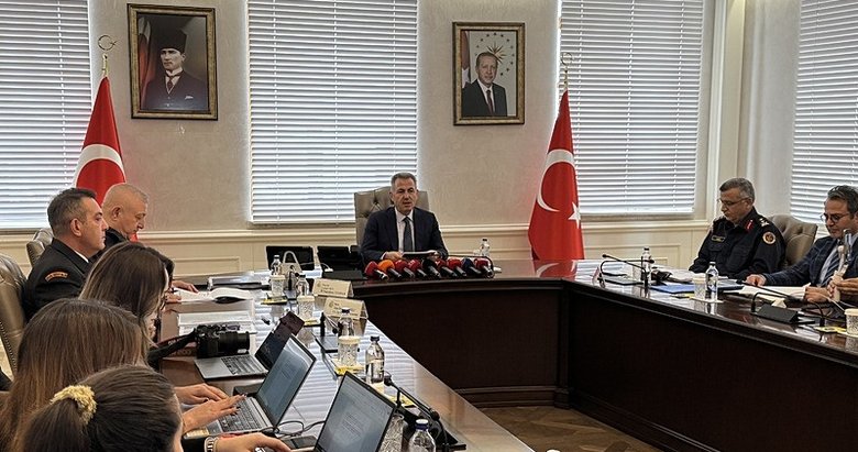 İzmir’de geçen yıl 212 suç çetesi çökertildi