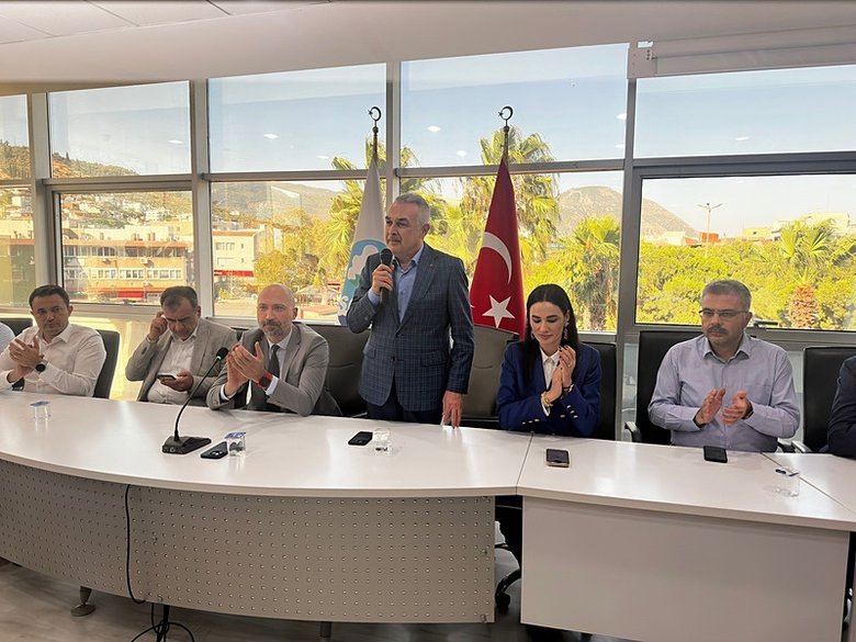 AK Parti heyeti Söke Belediye Başkanı Arıkan’ı ziyaret etti