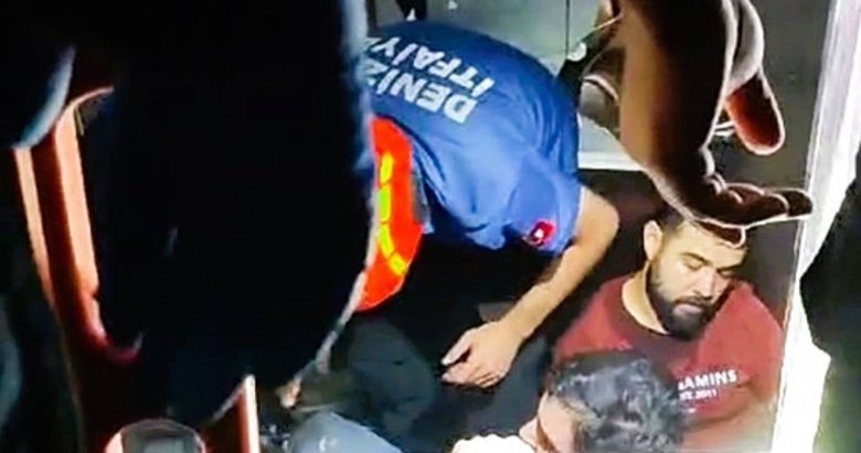 Asansör üçüncü kattan zemine çakıldı: 4 yaralı