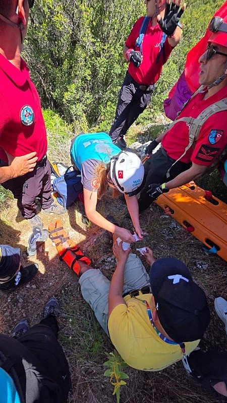 Muğla Fethiye’de korkutan anlar! Yamaç paraşütü kazasında 2 kişi yaralandı