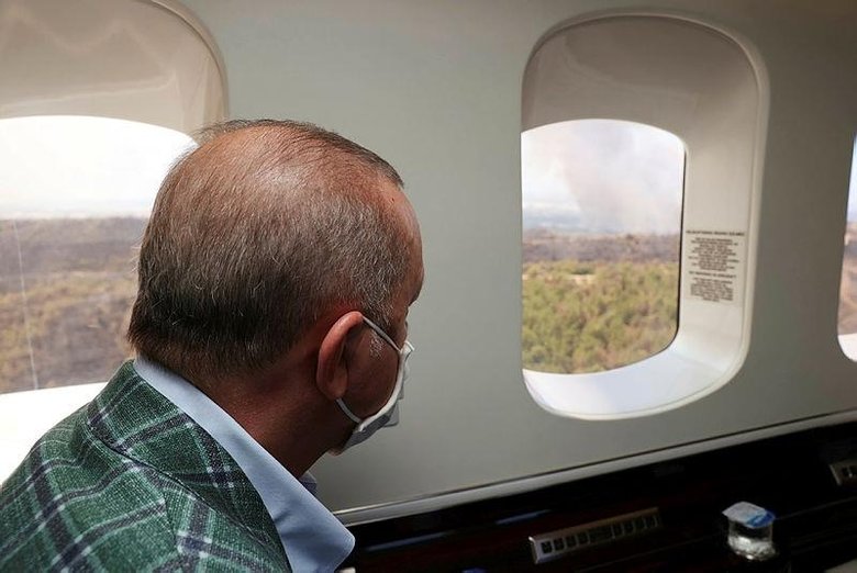 Başkan Erdoğan yangın bölgesinde! Havadan incelemelerde bulundu bilgi aldı