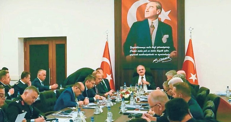 Turistlere tatili zehir edenlere izin yok! Toplantı kararları açıklandı