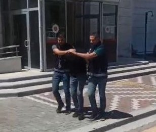 Hamile kadını sokak ortasında demir çubukla dövdü! Kimse müdahale etmedi