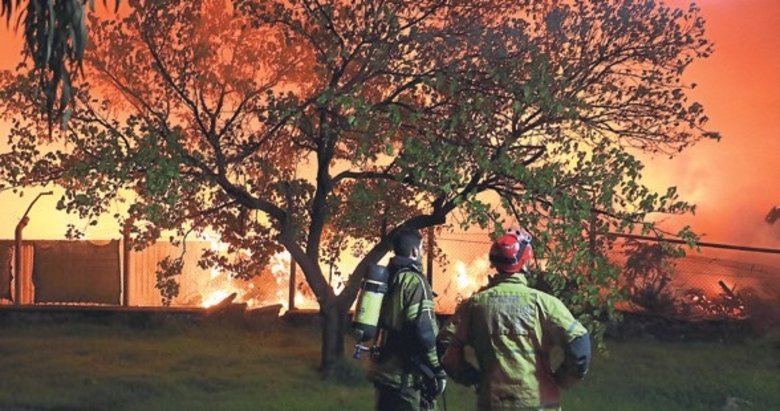 Çöp depolama alanında çıkan yangın korkuttu