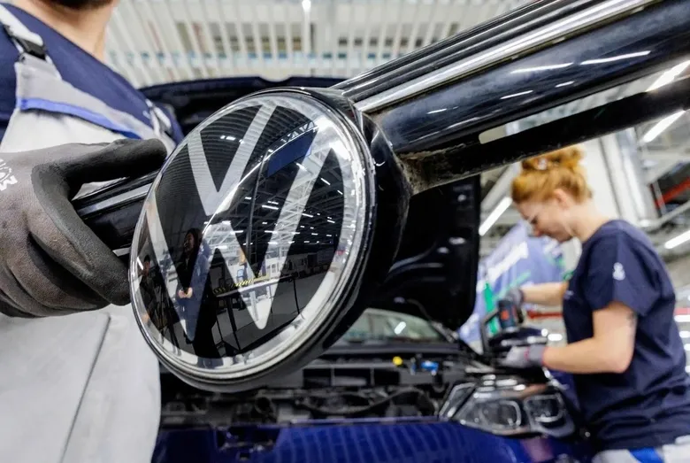 volkswagen-yola-geldi-alman-devi-manisaya-donebilir-1793392118022.jpeg