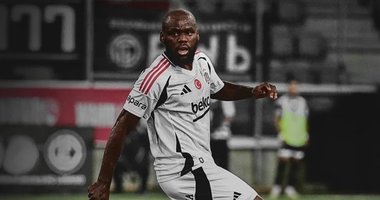 Kara Kartal’da ayrılık rüzgarı