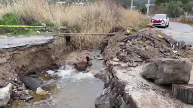 Sağanak yağış Çanakkale’de köprüyü çöktürdü