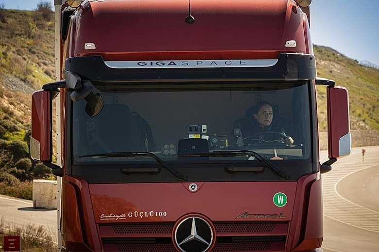 Yolların sultanı tır şoförü Leyla! Hikayesiyle örnek oldu