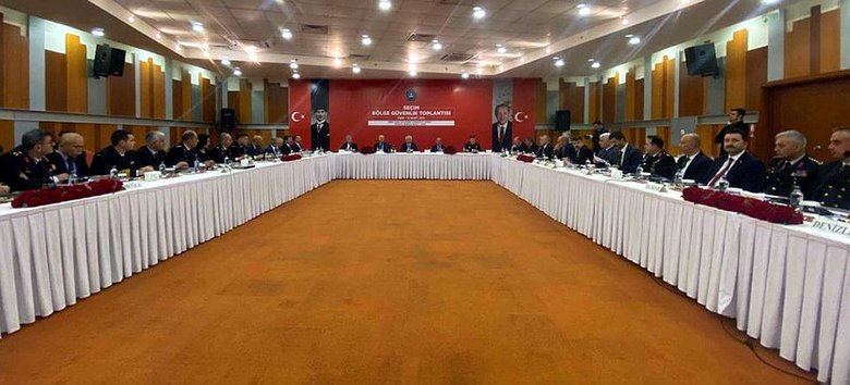 İzmir’de Seçim Bölge Güvenlik Toplantısı: 9 ilde seçim döneminde alınacak tedbirler konuşuldu