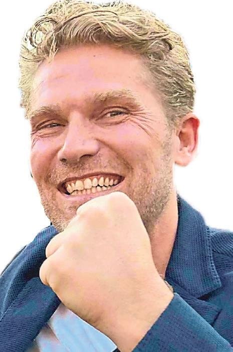 Stoılov kalacak