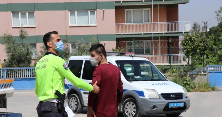 Polisin ’dur’ ihtarına uymayan ehliyetsiz sürücüye 15 bin lira ceza