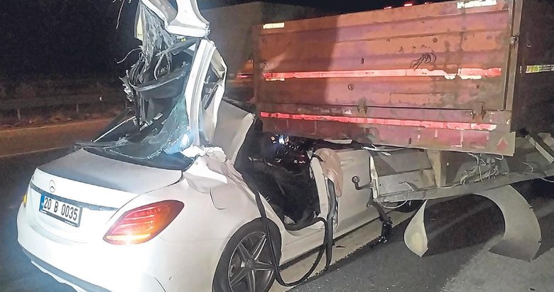 Kardeşler otomobili ölüme sürdü