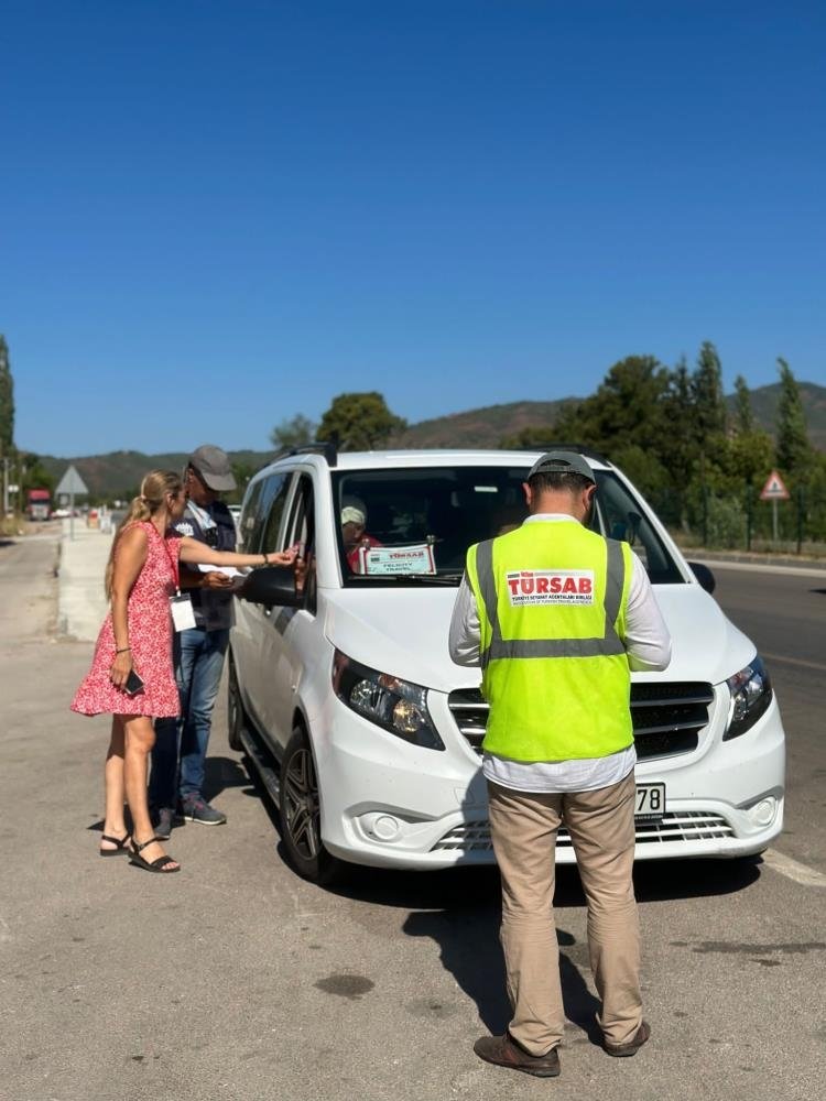 Fethiye’de kaçak turlara geçit yok