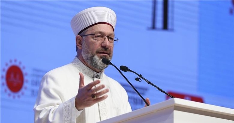 Erbaş: Bu yıl 898 bin 500 hisse kurban kesildi