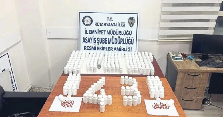 Kütahya’da zehir tacirlerine darbe: 14 bin 622 hap ele geçirildi