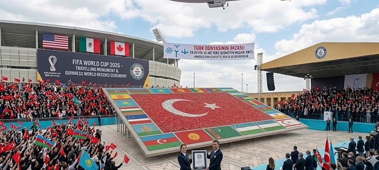 izmirde-1-milyon-kisilik-turk-bayragi-hedefi-dunya-kupasi-icin-guinness-rekoru-yolculugu-basladi-1780384041575.jpeg