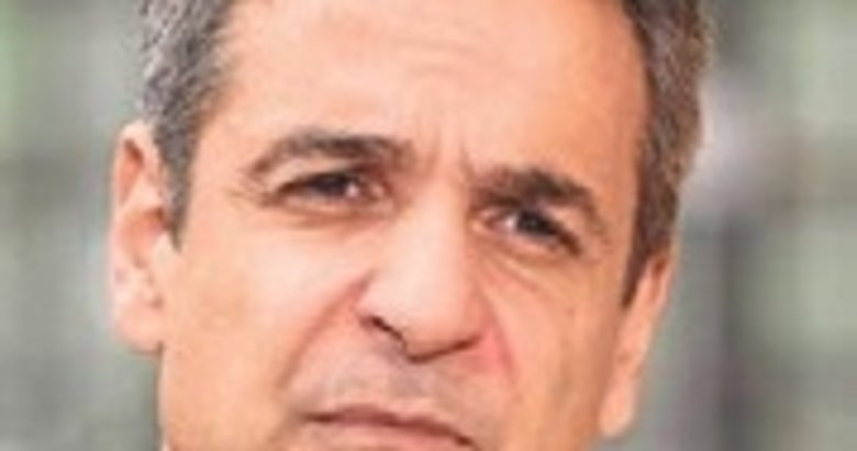 Miçotakis, ülkesinde anayasa değişikliğine gidileceğini duyurdu