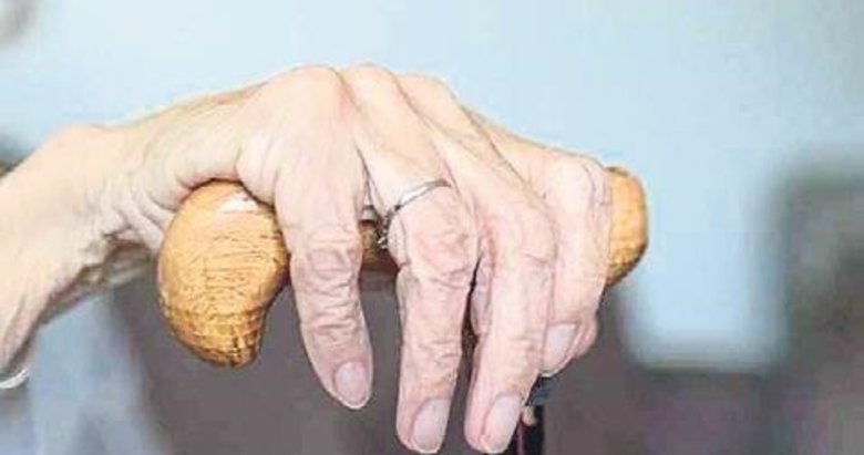 1.79 milyon yaşlı tek başına yaşıyor