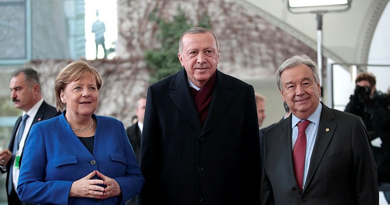 Başkan Erdoğan’dan Berlin’de yoğun diplomasi! Merkel tarafından böyle karşılandı