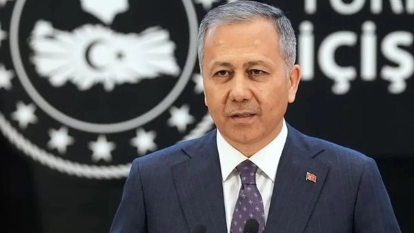 Bakan Yerlikaya duyurdu: Kırmızı bültenle aranana 15 suçluyu Türkiye’ye getirdik