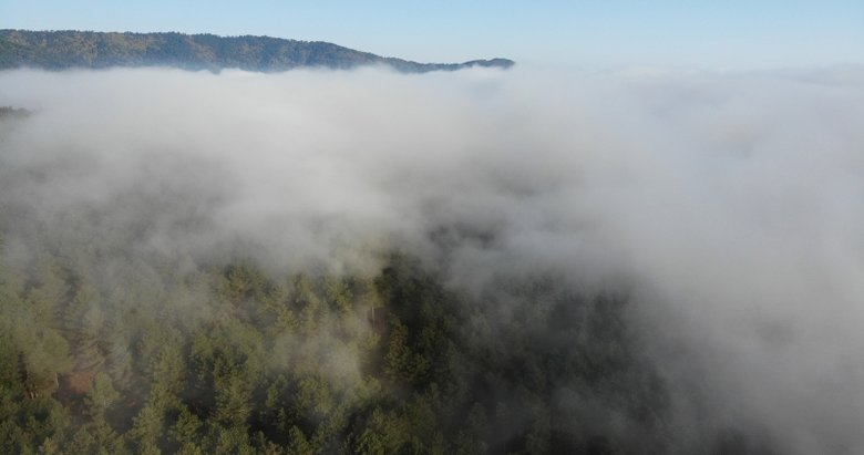 Kazdağları’nda bulut geçişleri görsel şölen sunuyor