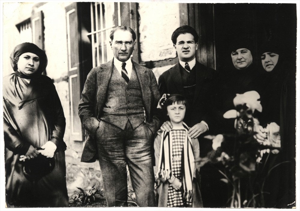 Atatürk’ün hiç görülmemiş fotoğraflarıyla 23 Nisan Çocuk Bayramı! Genelkurmay paylaştı
