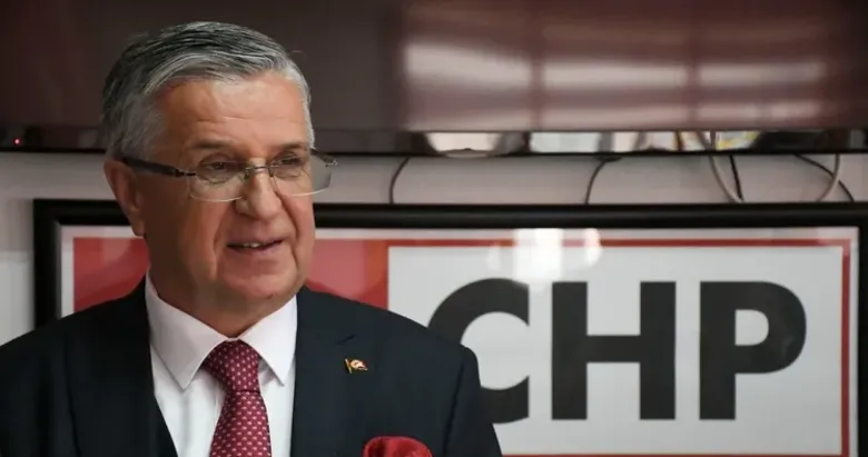 Yeni bir istifa ilanı: Kemer Belediye Başkanı, CHP’den istifa etti
