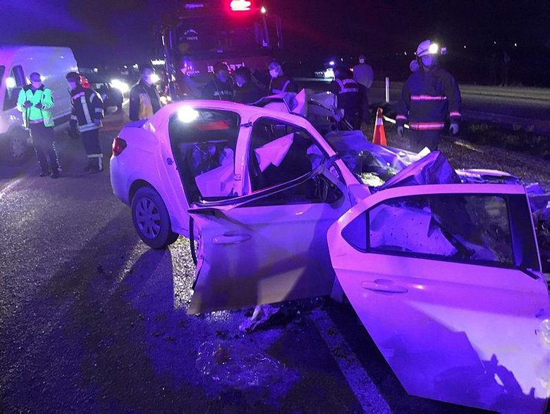 https www yeniasir com tr ege manisa 2021 02 06 minik bedeni daha fazla dayanamadi feci kazadan bir aci haber daha