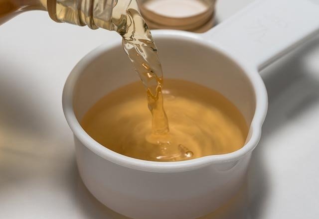 Hurma sirkesi nasıl yapılır? İşte evde hazırlayabileceğiniz hurma sirkesi tarifi...