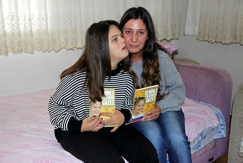 Down Sendromlu Kizi Icin Kitap Yazdi Ozel Haberleri