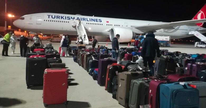 Katar’dan 292 Türk vatandaşı yurda getirildi