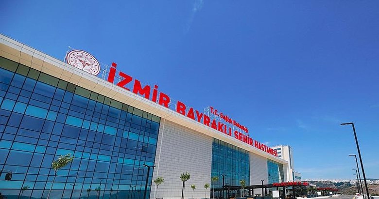 İzmir Şehir Hastanesi’nde ilk! Bakan Koca duyurdu