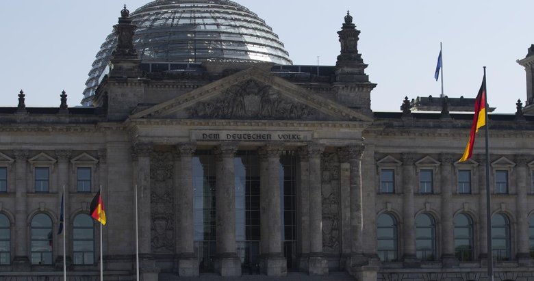 Almanya 2025 başlarında erken seçime gidilebilir