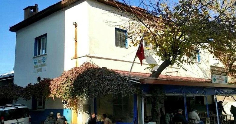 Dikili’de 1937 yılında yapılan tarihi Avcılar Kulübü binası yıkılıp katlı otoparka dönüşecek! CHP’li belediyeye tepki