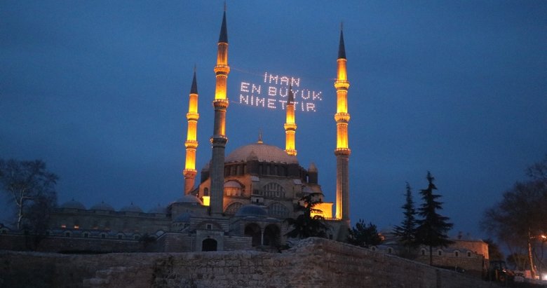 İzmir iftar saati 14 Nisan Cuma! İzmir’de akşam ezanı saat kaçta okunacak?