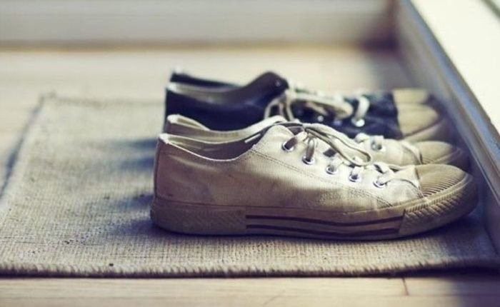 Hoş olmayan ayakkabı kokularına son! Ayakkabı kokusu nasıl giderilir?