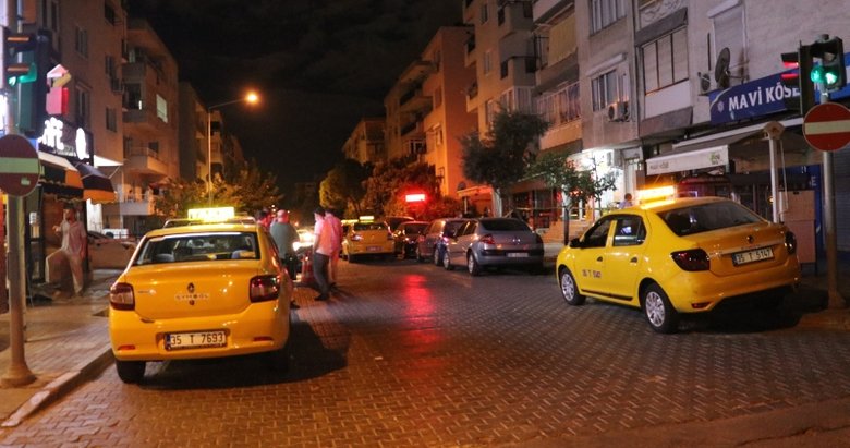 İzmir’de taksi durağında silahlı kavga