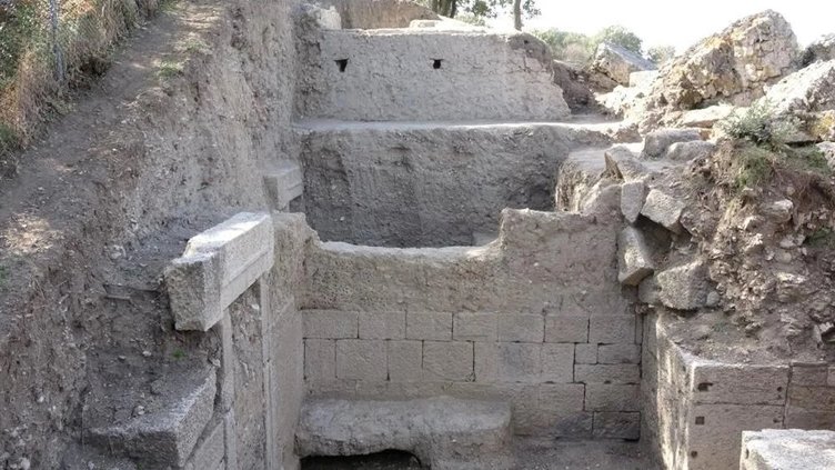 2 bin 200 yıllık! Çanakkale’deki kazı çalışmalarında bulundu