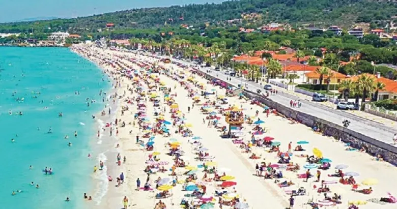 Çeşme’de hafta sonu nüfus patlaması