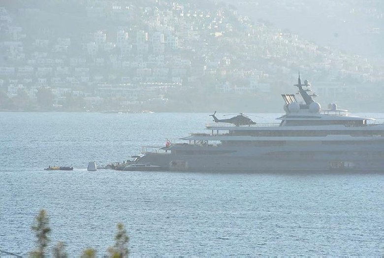 Jeff Bezos’un lüks yatı Yalıkavak’a demir attı