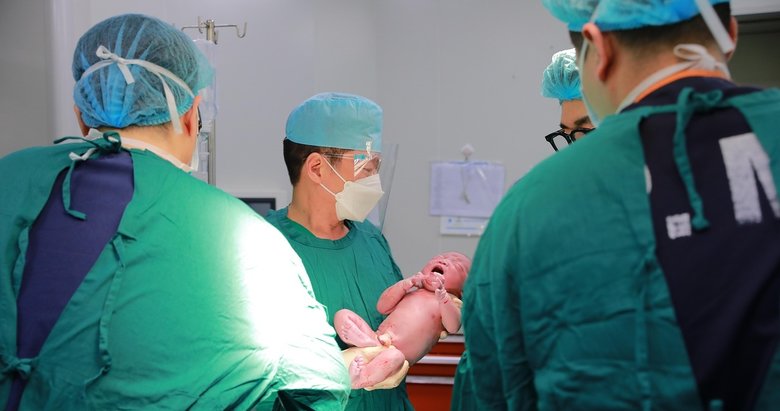 Tıpta yeni dönem... Planlı sezaryen tarih oluyor