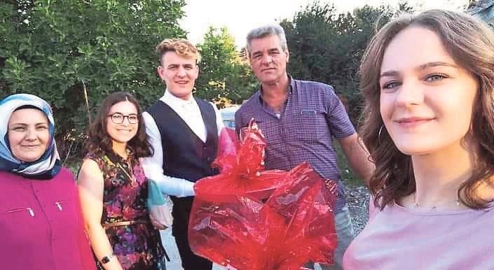 Bir aile yandı
