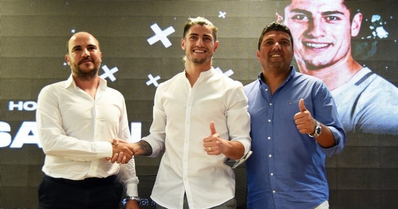 Denizlispor’un yeni transferi Sagal, sözleşmeye imza attı